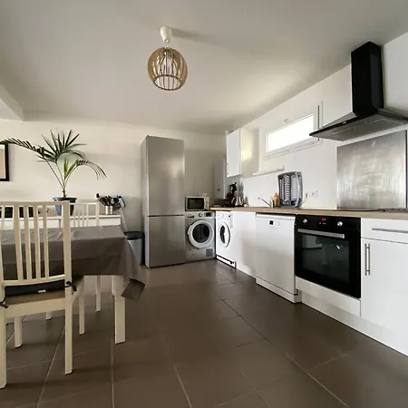 Апартаменты Jolie Maison Sur Les Hauts De - Beaupeyras
